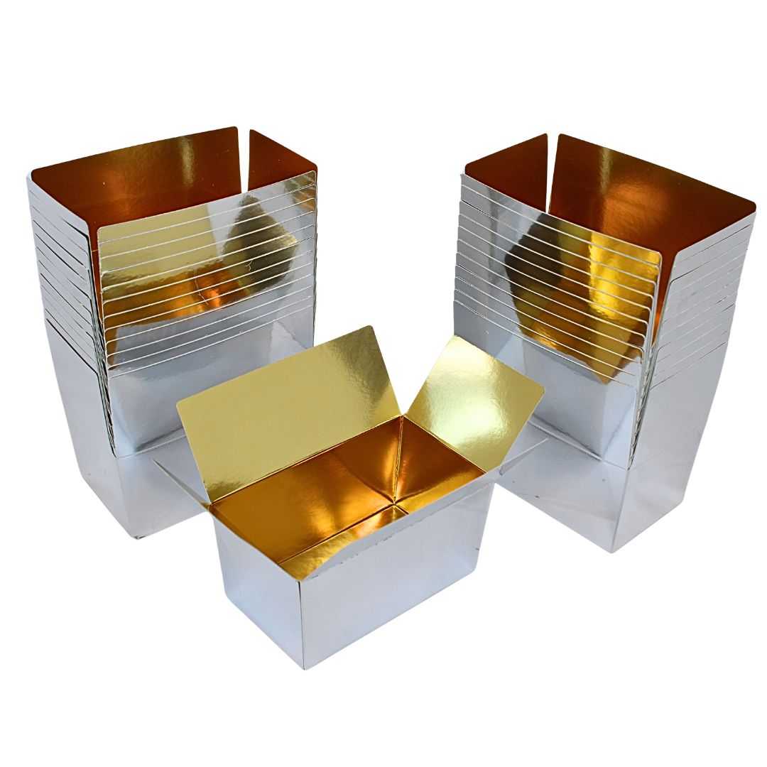 Ballotin bonbondoos 500 gram glanzend zilver – 50 stuks | Binnenzijde goudfolie, 13x7,5x7 cm
