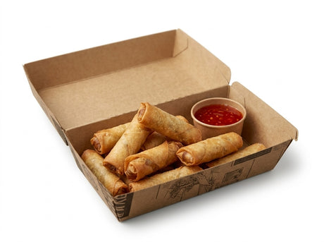 Open kraft hamburgerdoos met mini-loempia's en chilisaus